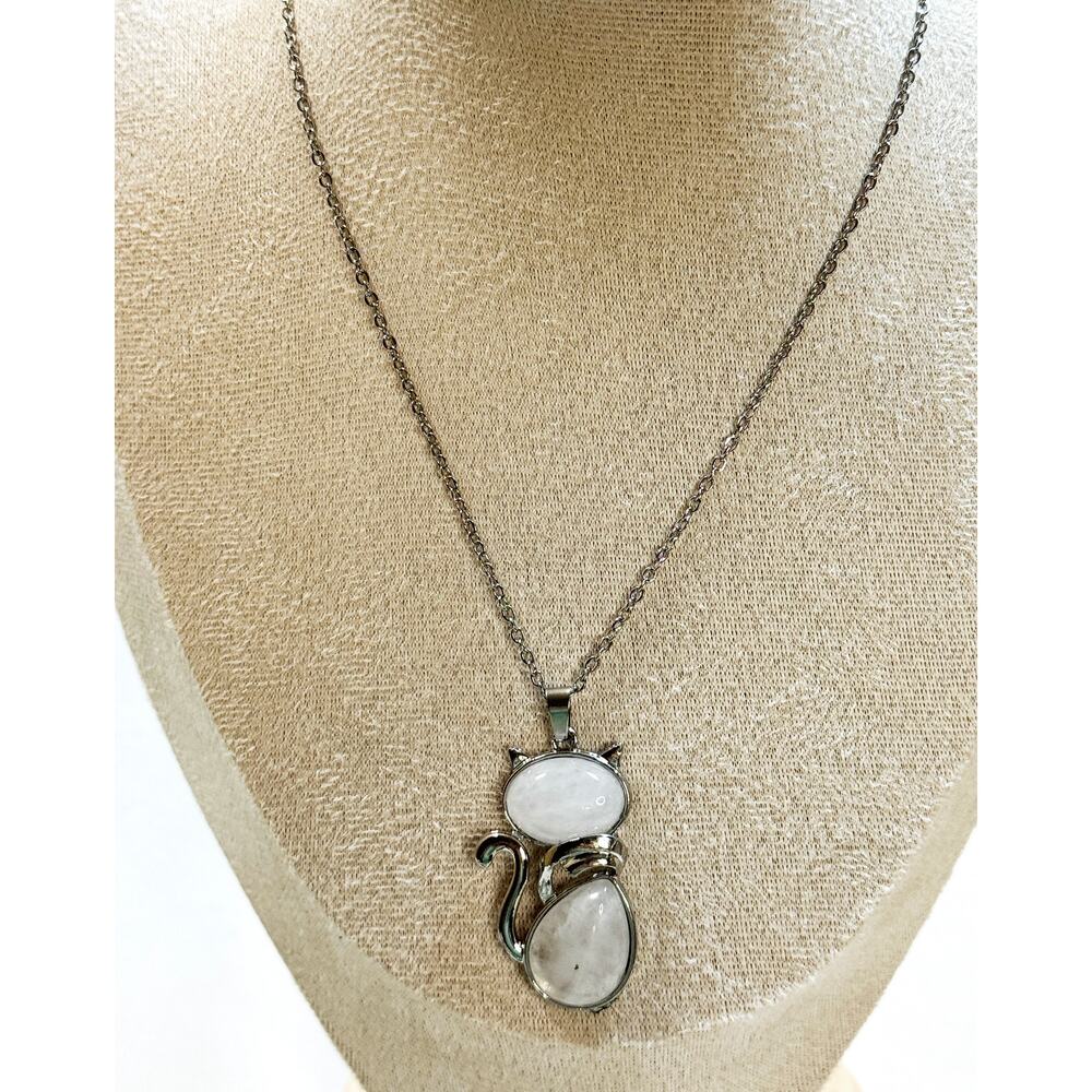 White Cat Pendant Necklace Silver Tone Cute Kitty White Quartz Look N433 - Picture 4 of 4